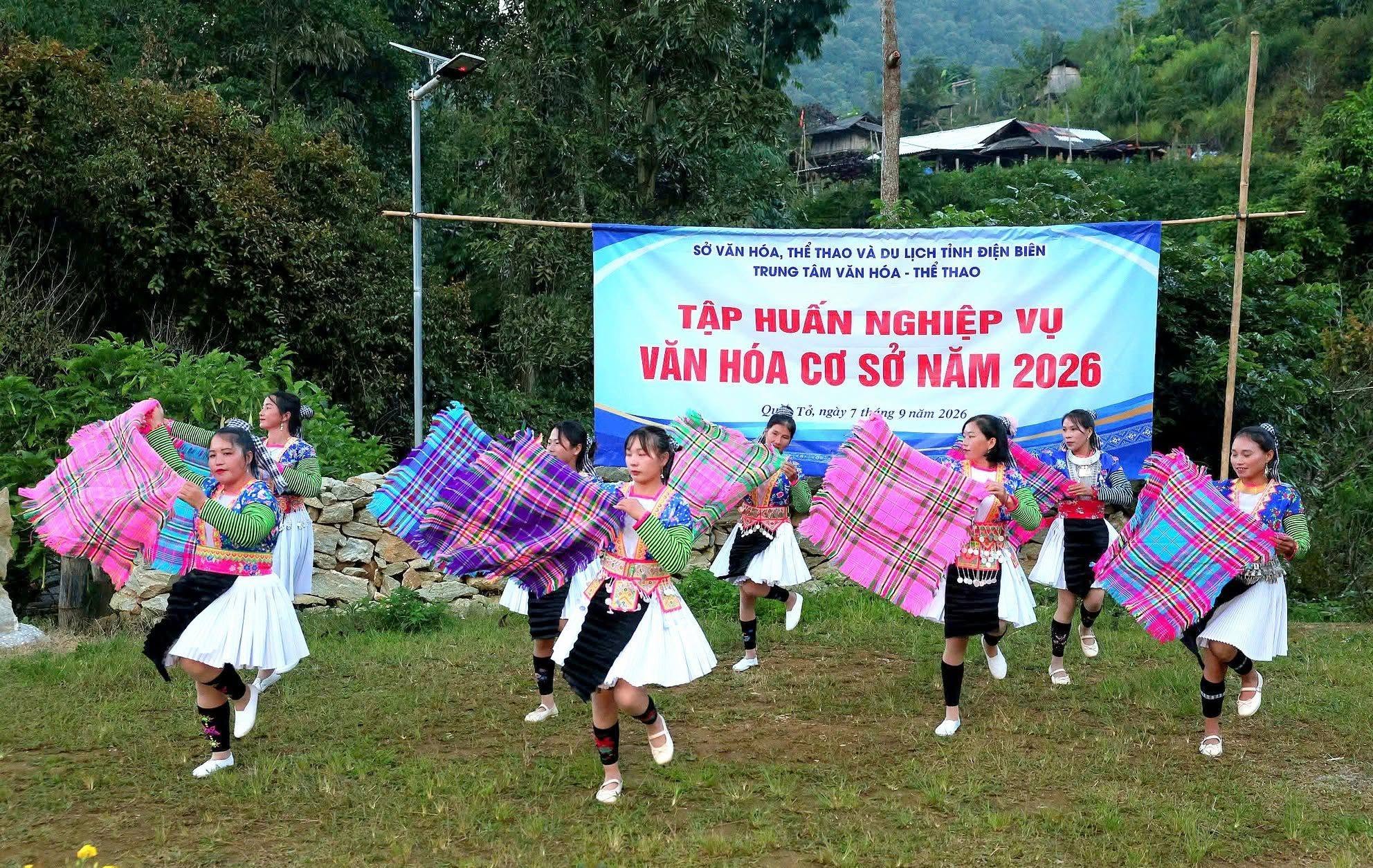 Đào tạo văn hóa cơ sở: xây đội ngũ giữ hồn cộng đồng