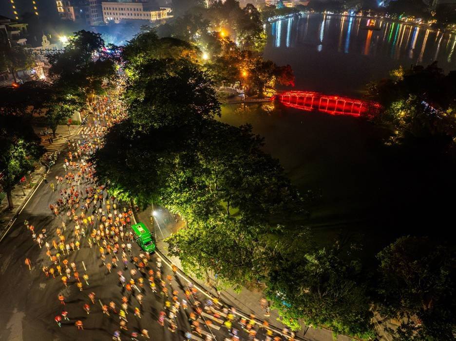 Marathon Quốc tế Hà Nội mùa 5: 14.000 bước chân trên cung đường di sản