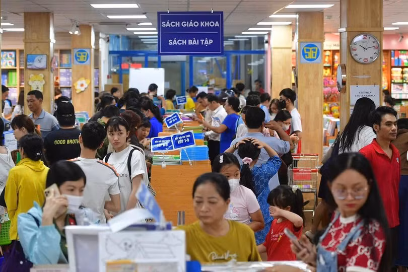 Thiếu sách giáo khoa: lỗi hệ thống chứ không phải chuyện cá nhân