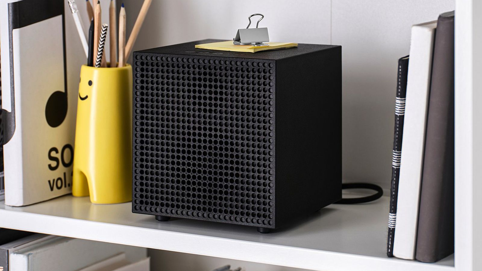 Loa Bluetooth giá rẻ với Spotify: IKEA Badkruka vs LG xboom