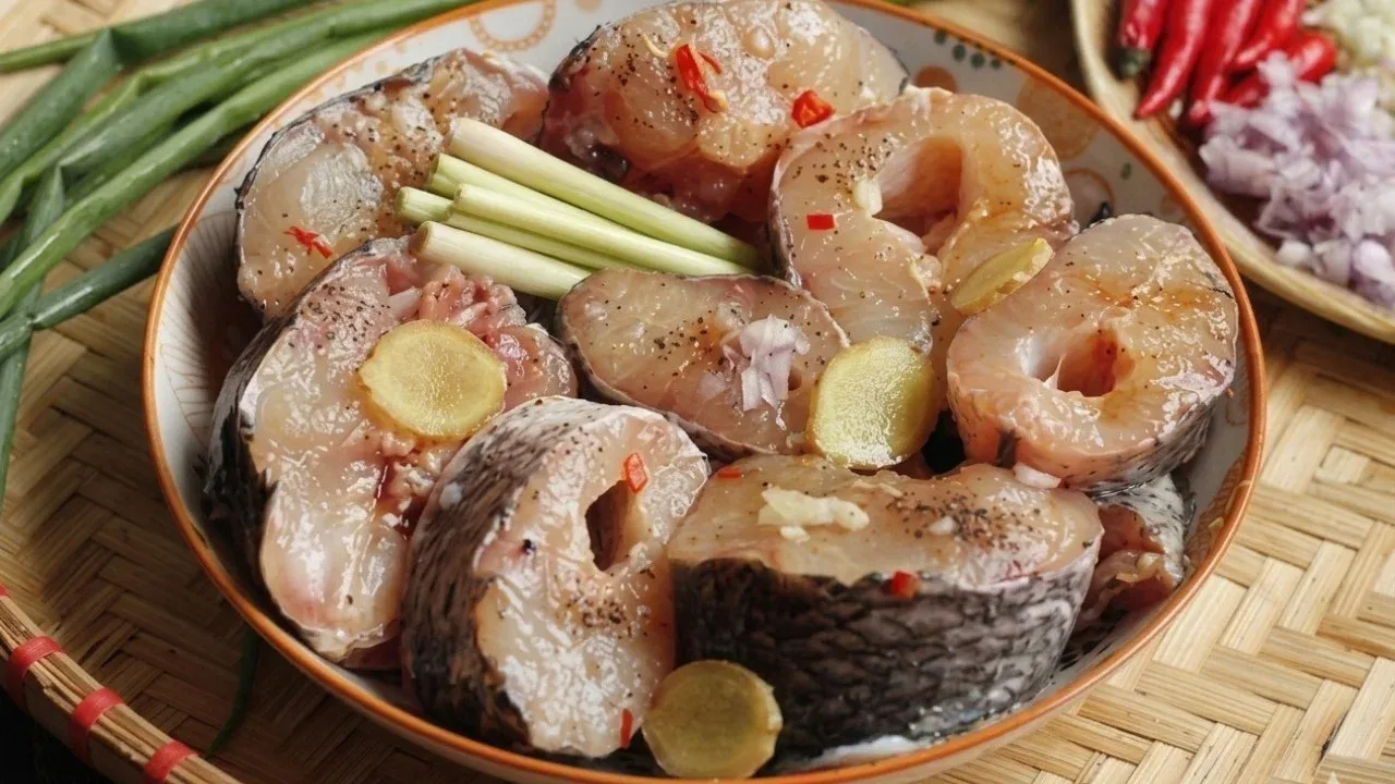 Khử mùi tanh cá hiệu quả: Bí quyết ướp cá chắc nịch từ đầu bếp tại gia
