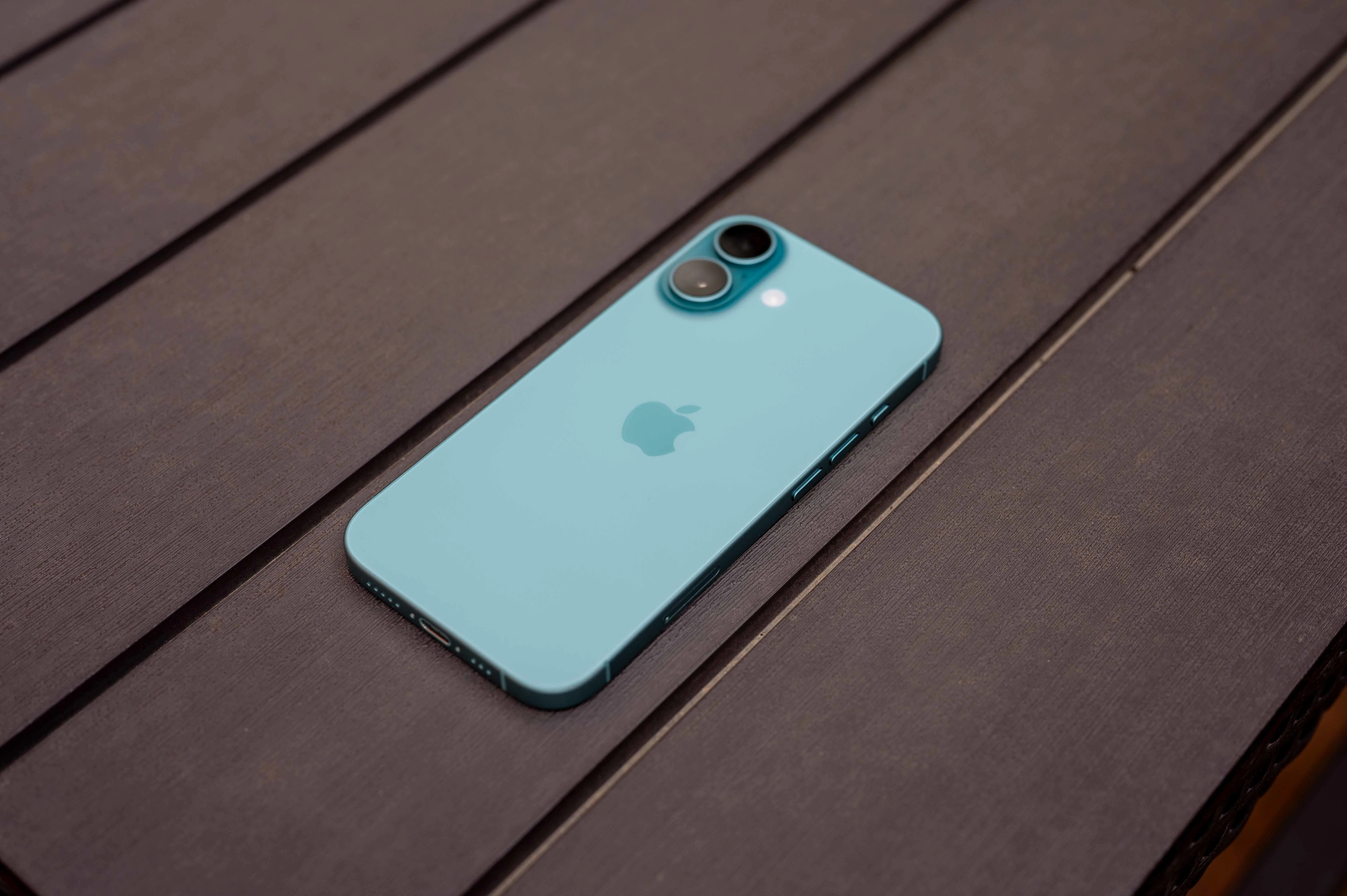 Nâng cấp iPhone hàng năm có thực sự lãng phí tiền?