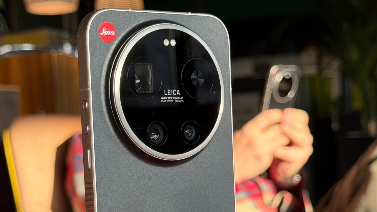 Cuộc đấu camera smartphone: Khi cộng đồng mới là giám khảo quan trọng nhất