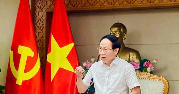 Camera giám sát thi cử: Bước ngoặt hay lớp “áo giáp” ảo?