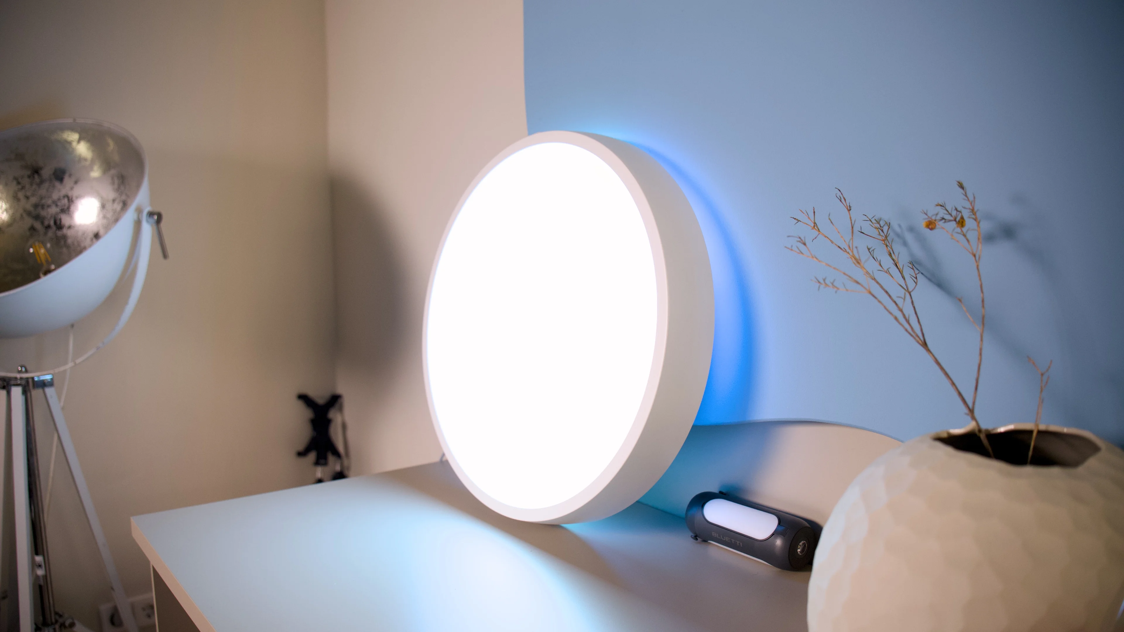 Đèn trần thông minh Govee Sky Ceiling: AI lighting cho phòng khách hiện đại