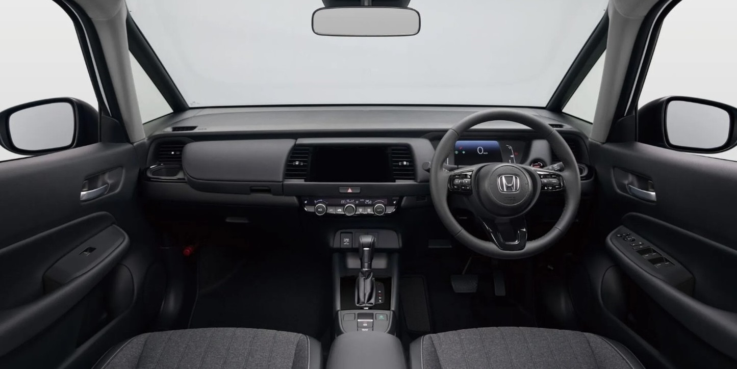 Honda Fit 255 triệu đấu Toyota Yaris: chọn hatchback hạng B hybrid nào?