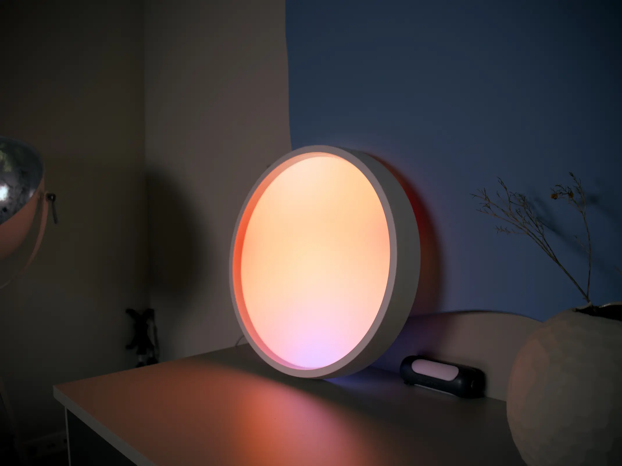 Đèn trần thông minh Govee Sky Ceiling: AI lighting cho phòng khách hiện đại