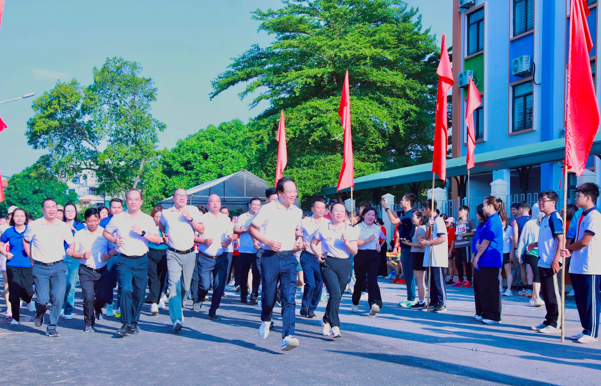 Giải chạy Báo Hànộimới Vì hòa bình: Ngày hội chạy bộ cộng đồng ở Vĩnh Hưng