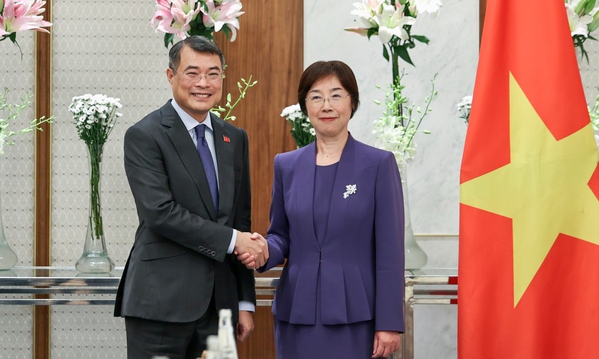 AIIB và bước ngoặt tài chính hạ tầng chiến lược cho chuyển đổi xanh