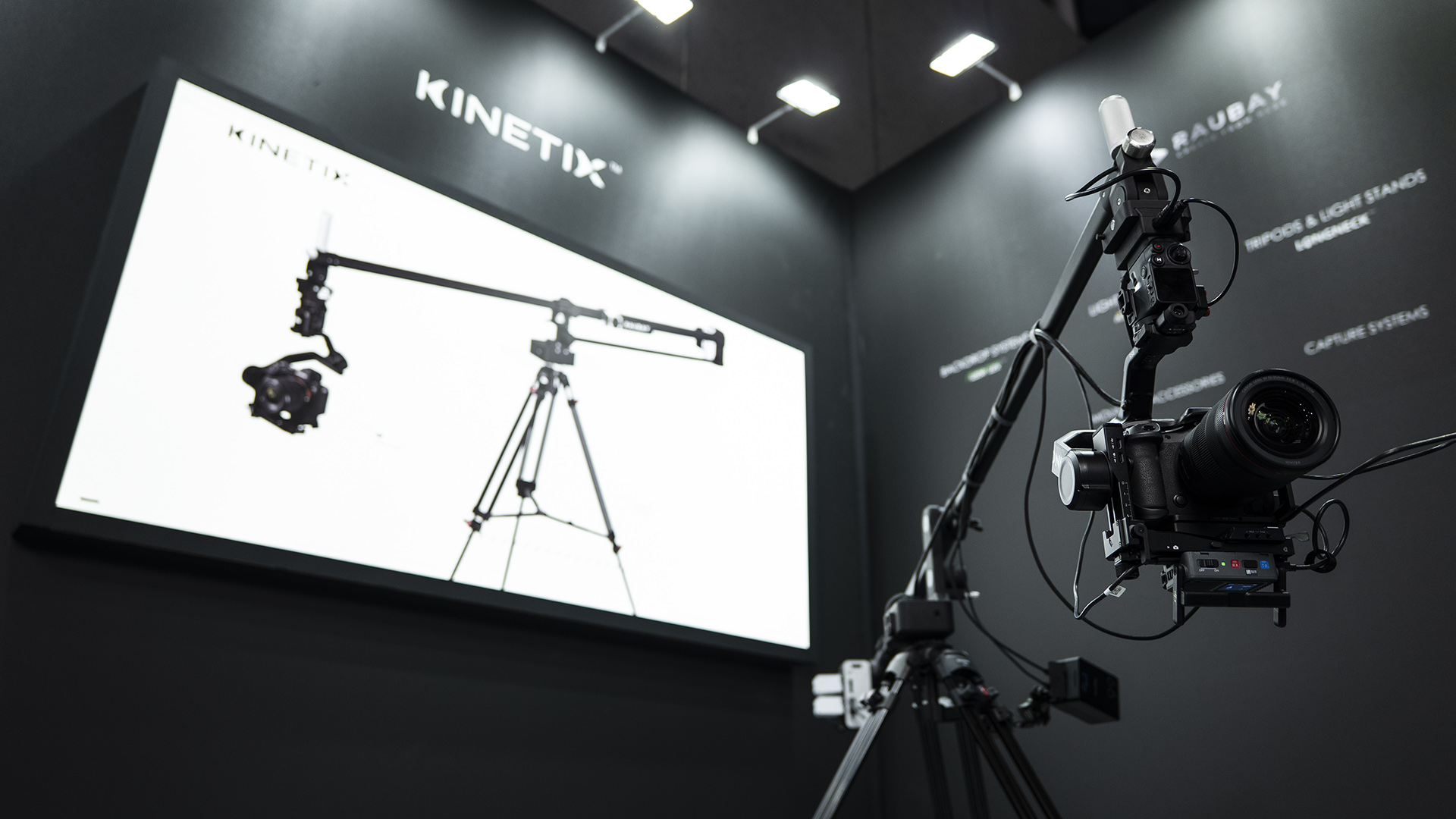 So sánh Zhiyun Weebill 5 và RAUBAY KINETIX cho quay phim chuyên nghiệp