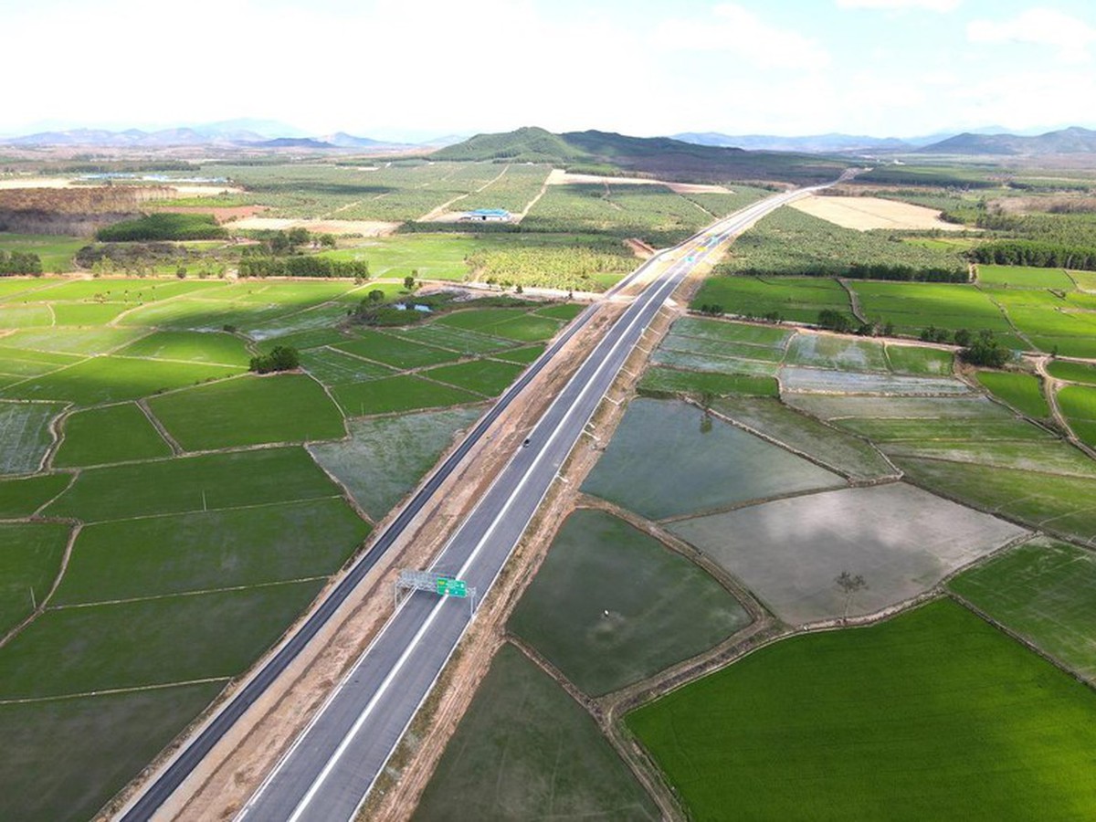 Cao tốc Khánh Hòa – Buôn Ma Thuột tăng tốc trong áp lực mùa mưa
