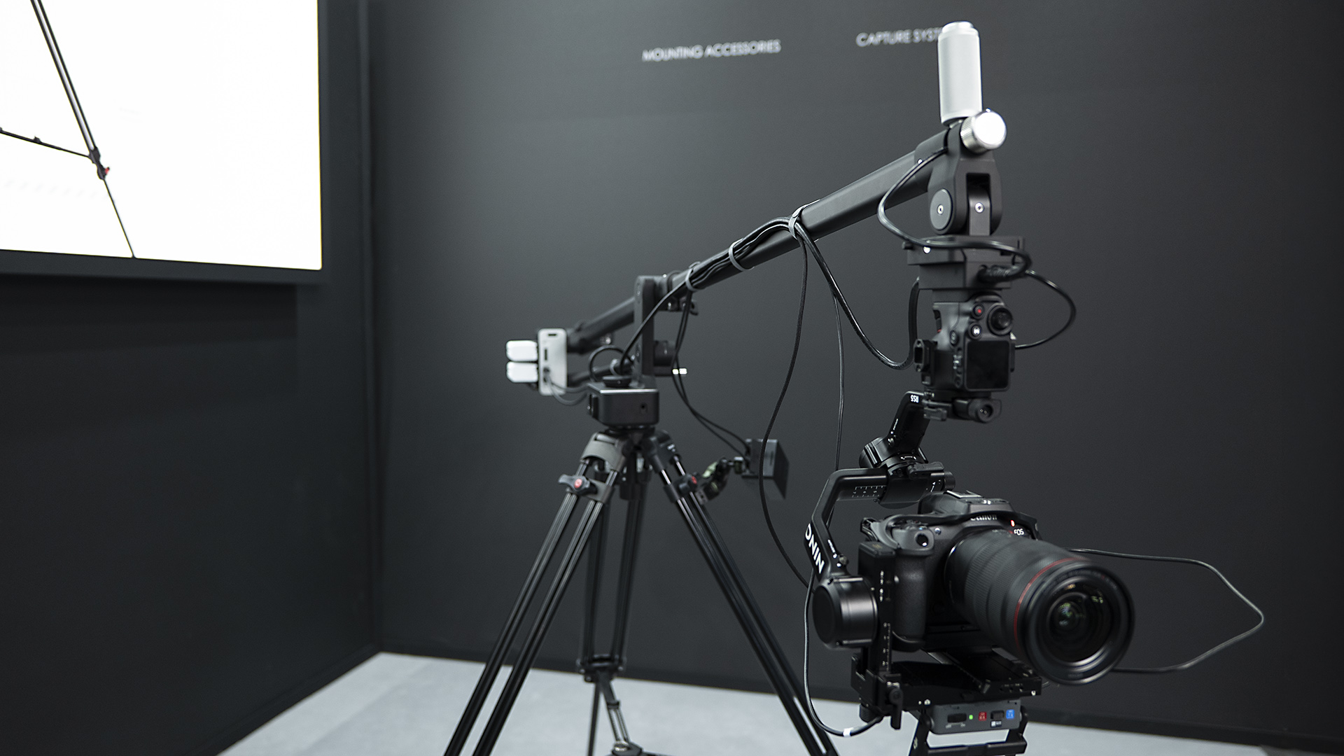 So sánh Zhiyun Weebill 5 và RAUBAY KINETIX cho quay phim chuyên nghiệp