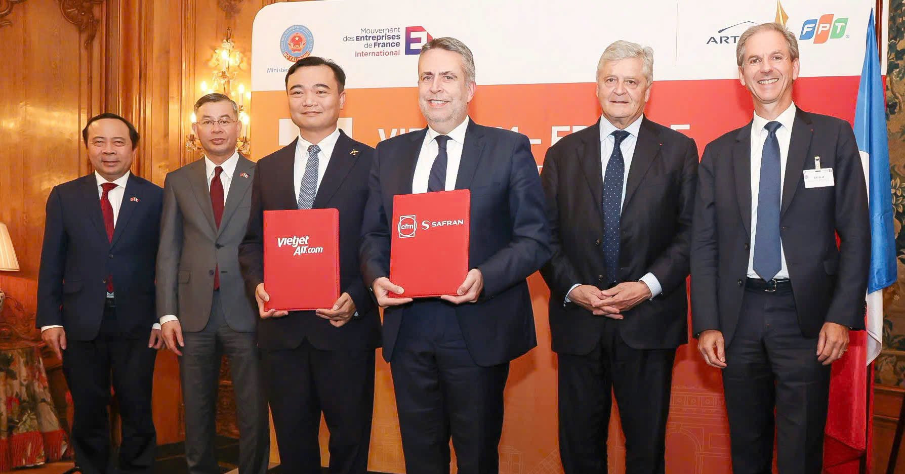 Vietjet - Thales: Bước nhảy mới cho an toàn bay và trải nghiệm du khách Việt