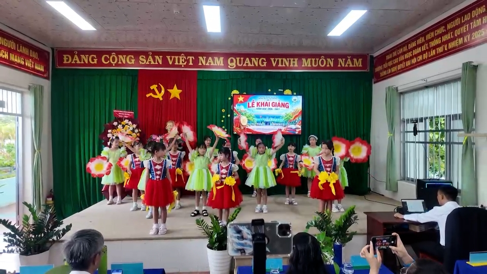 Các tỉnh miền núi nâng cấp trường học: Chìa khóa bình đẳng học tập