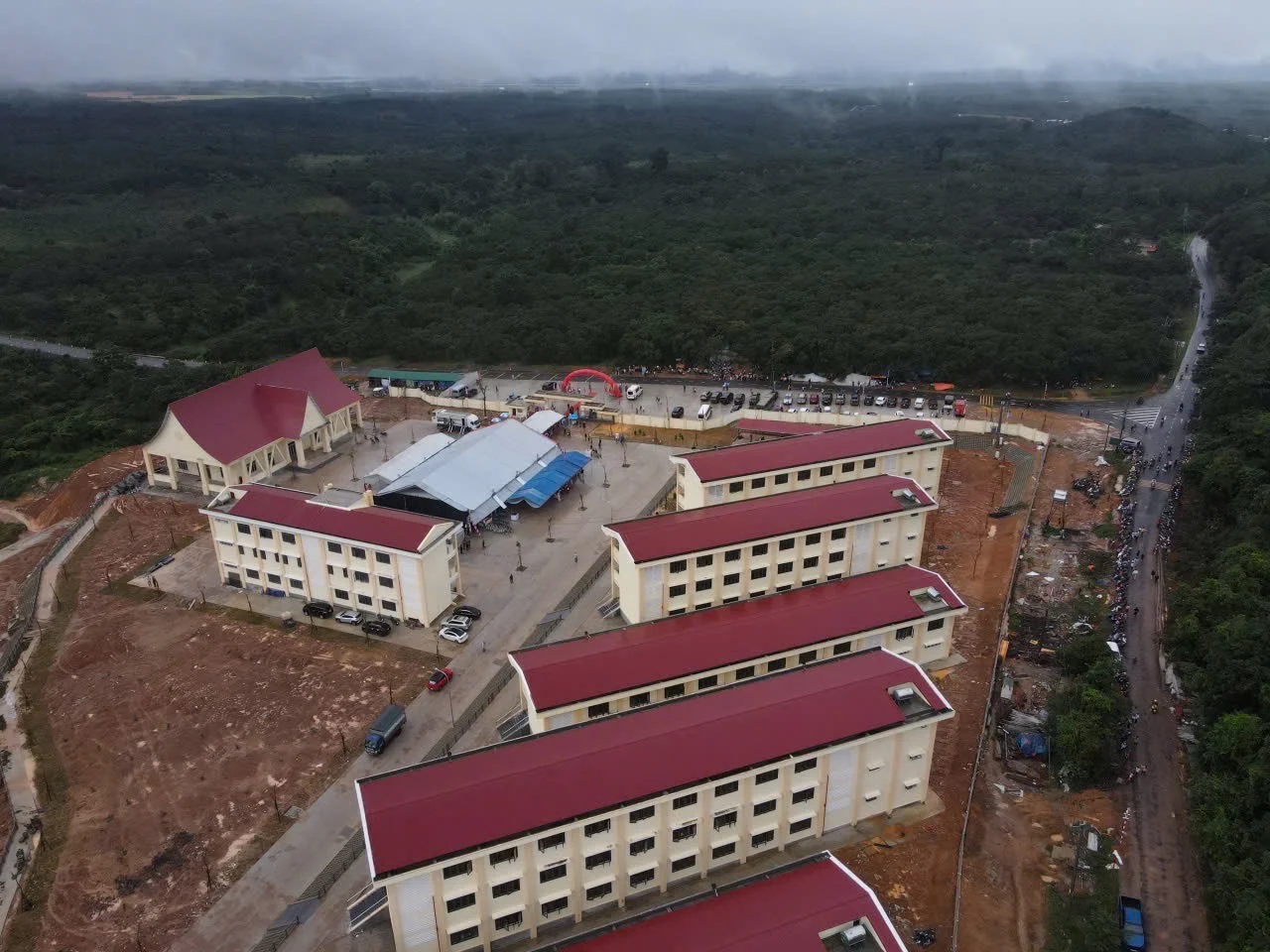 Gia Lai siết trách nhiệm Chủ tịch xã để giữ chân học sinh nghèo