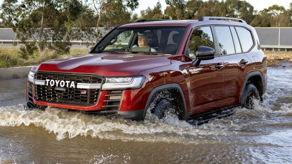 Toyota Land Cruiser tăng cường chống trộm: lớp khóa mới có đủ yên tâm?
