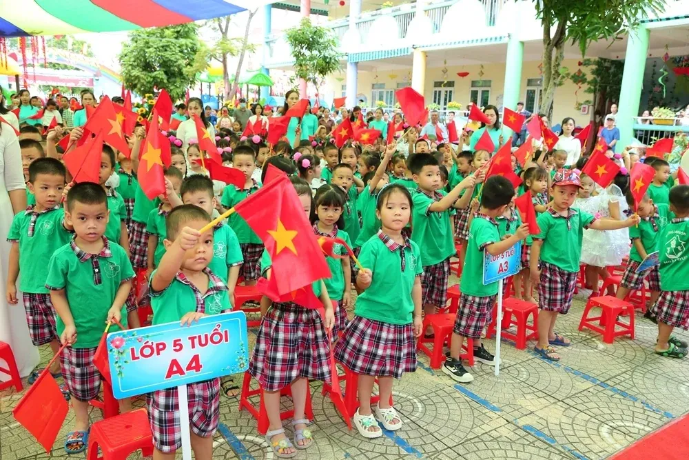 Phụ huynh cần biết: Những khoản phí nhà trường không được thu