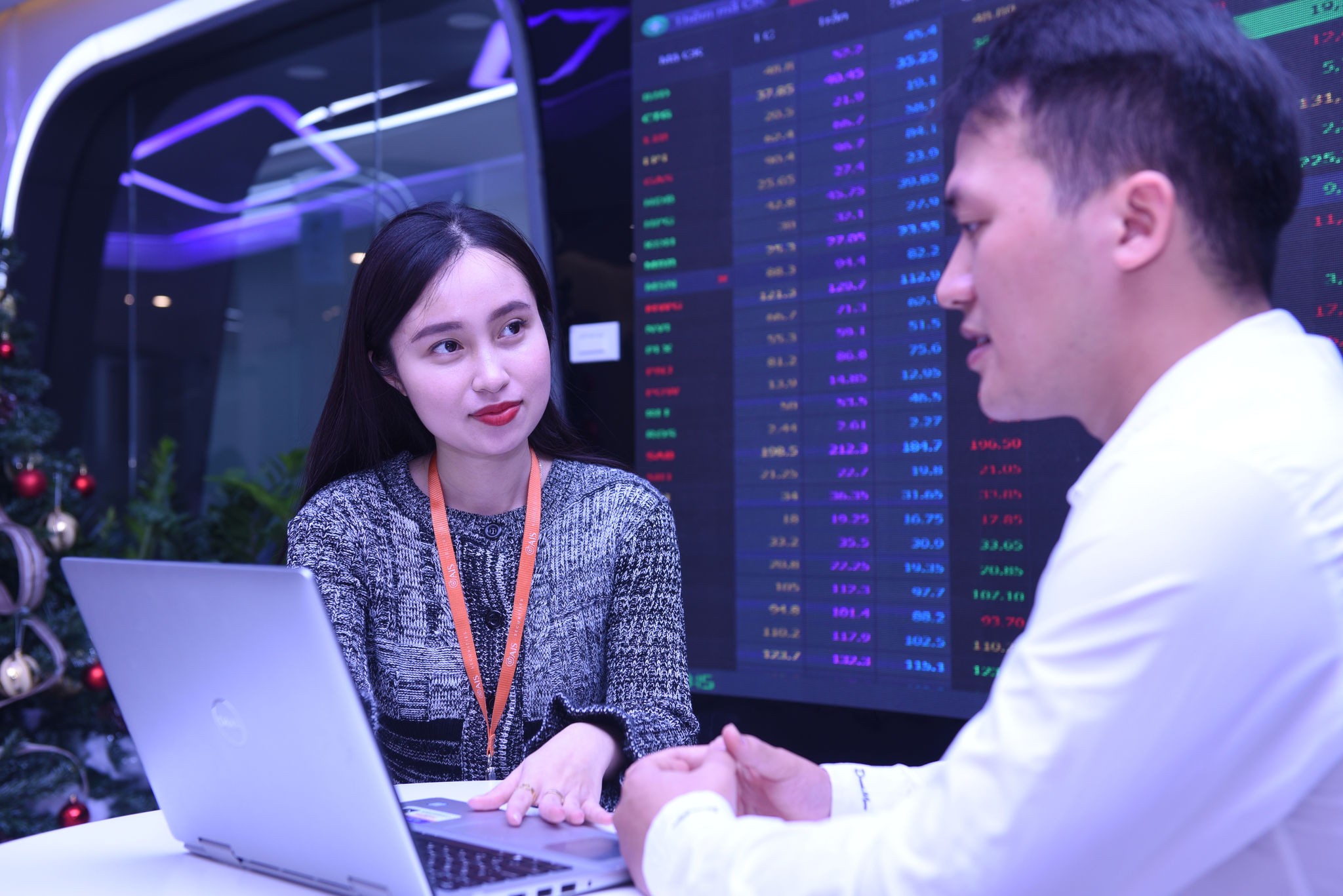 Nâng hạng FTSE Russell: Cơ hội lớn, thách thức không nhỏ cho nhà đầu tư