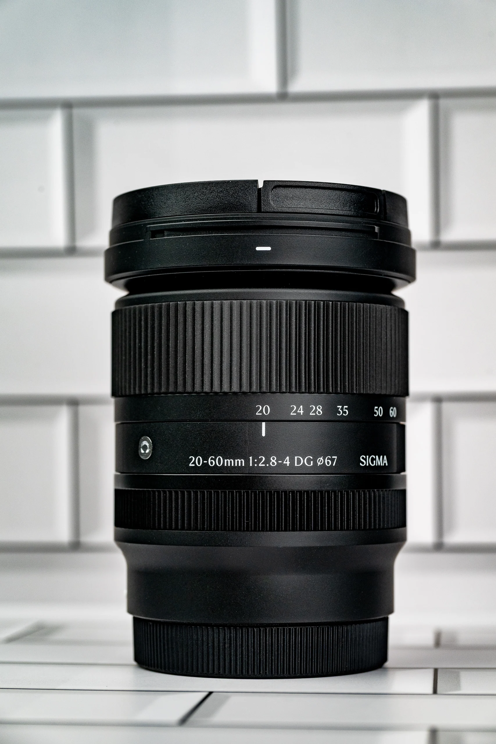 Ống kính giá rẻ chất lượng: Sigma 20-60mm, Viltrox 25mm f/1.7 và Panasonic 50mm f/1.8