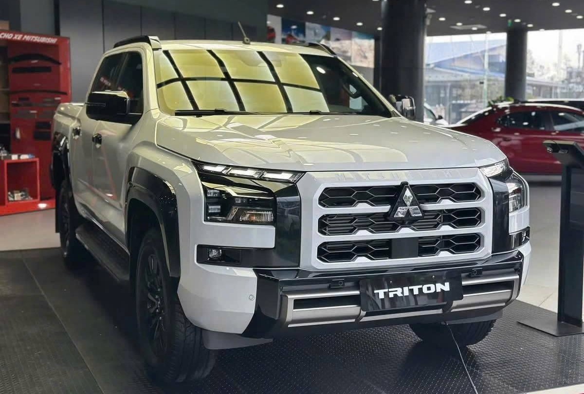 Mitsubishi Triton bất ngờ dẫn đầu: cú xoay chuyển ở phân khúc xe xăng dầu