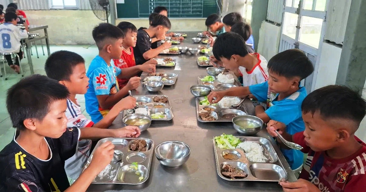 Các tỉnh đẩy mạnh rà soát chính sách hỗ trợ học sinh khó khăn