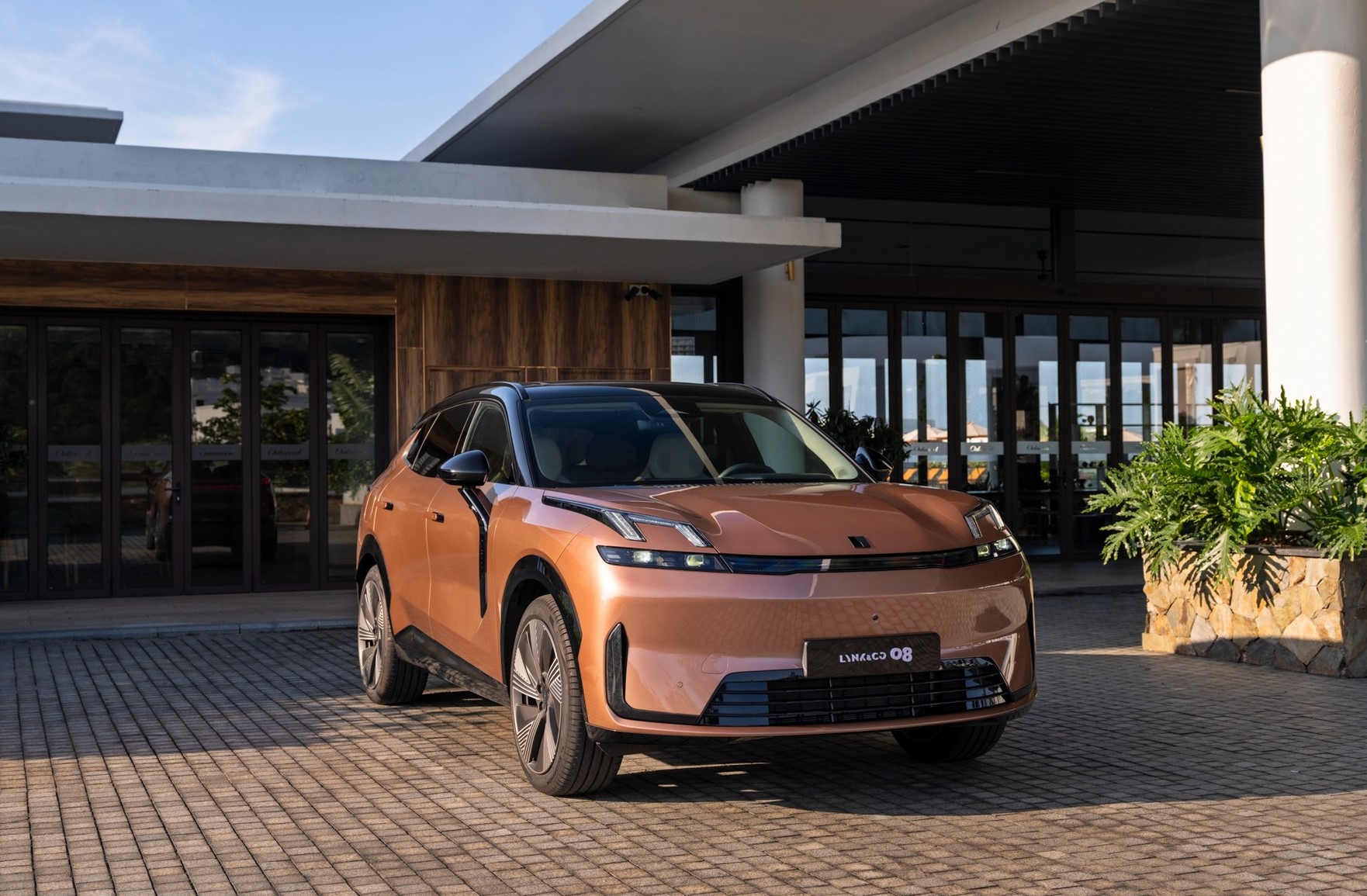 7 mẫu xe hybrid cắm sạc đang bán: Trung Quốc thống trị PHEV