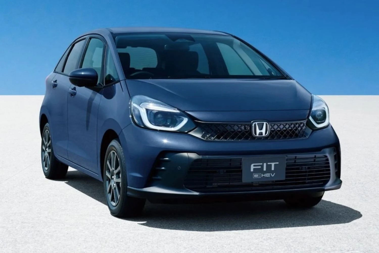 Honda Fit 255 triệu đấu Toyota Yaris: chọn hatchback hạng B hybrid nào?