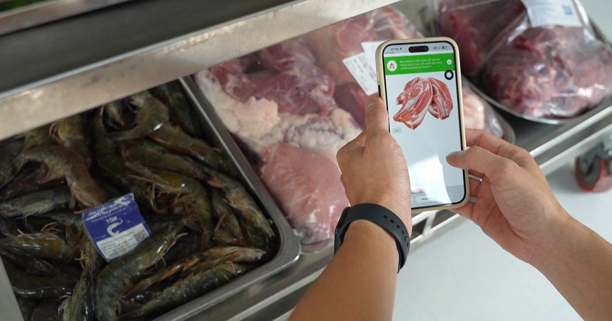 Quét mã QR xem bữa ăn con em: từ lo lắng đến minh bạch