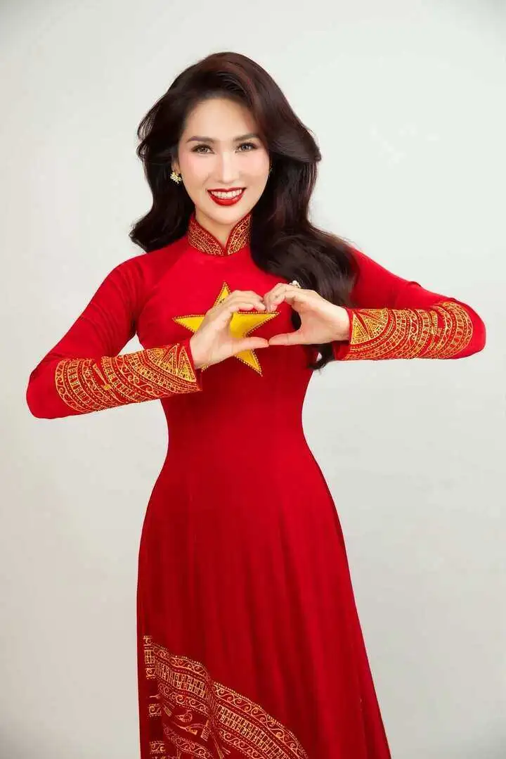 Phía sau ánh đèn sân khấu: đời thường của hai nghệ sĩ cải lương huyền thoại