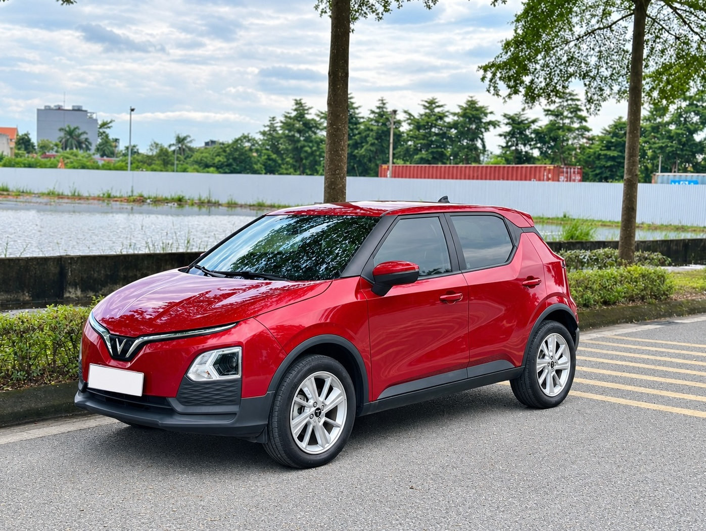 VinFast VF 5 và VF 3 cũ: mất giá bao nhiêu sau 2-3 năm?