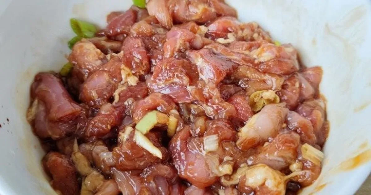 Thịt bò xào với dưa chuột và nấm: Bí quyết giòn – mềm hoàn hảo