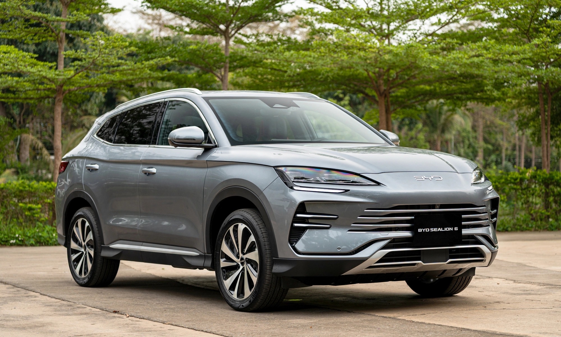 7 mẫu xe hybrid cắm sạc đang bán: Trung Quốc thống trị PHEV