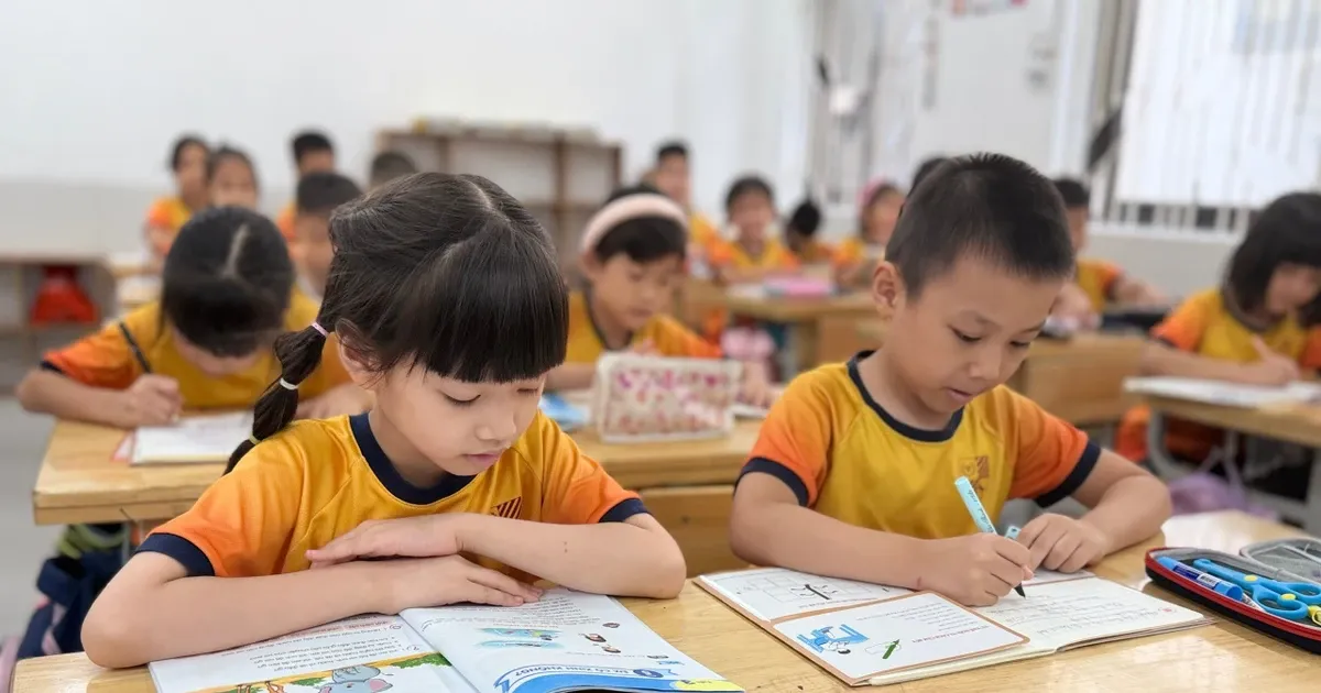 Bộ Giáo dục chỉ đạo nóng giải quyết thiếu sách giáo khoa