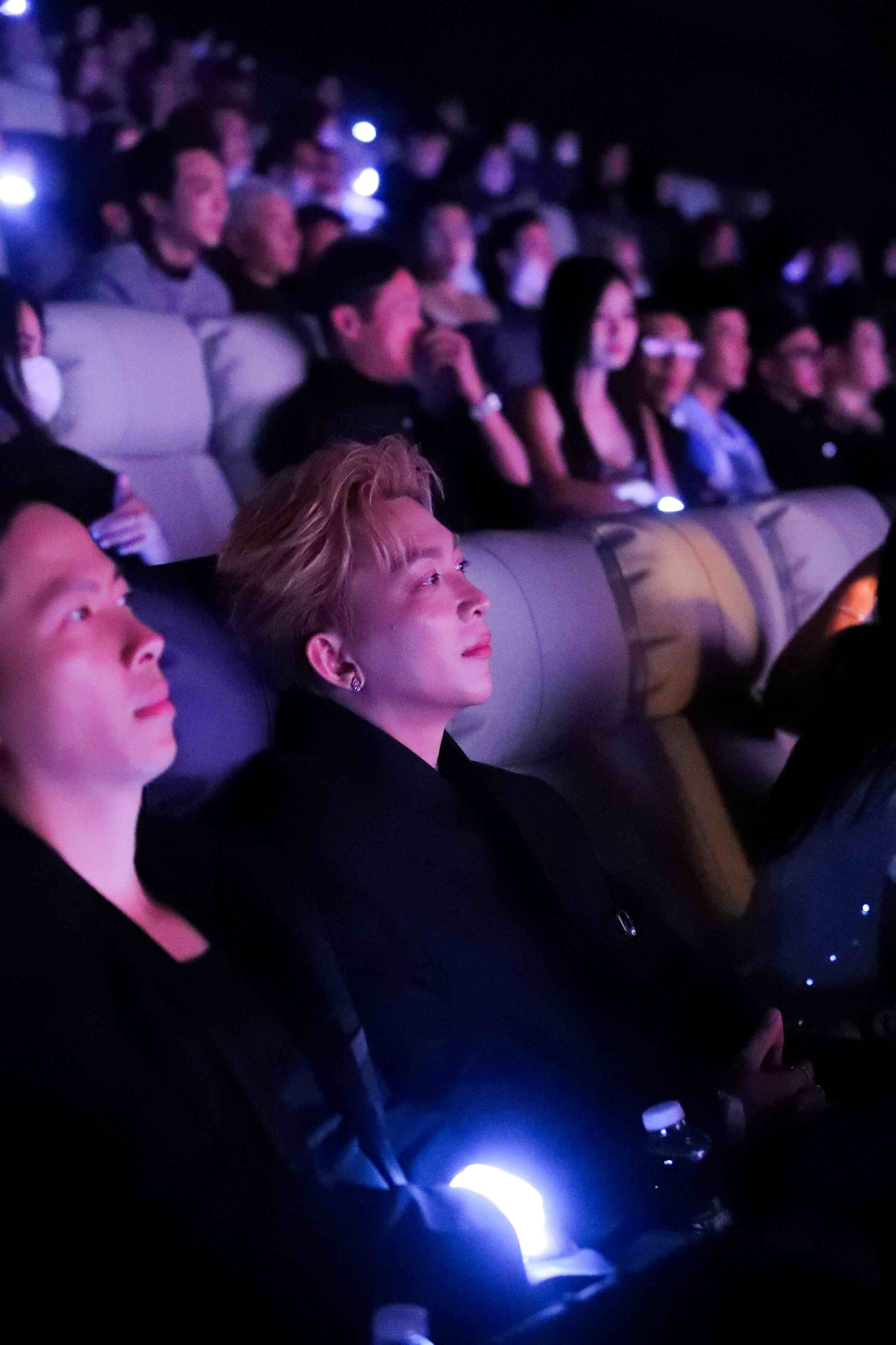 Rạp phim biến thành sân khấu: phim concert SOOBIN và cuộc chơi nhập vai táo bạo