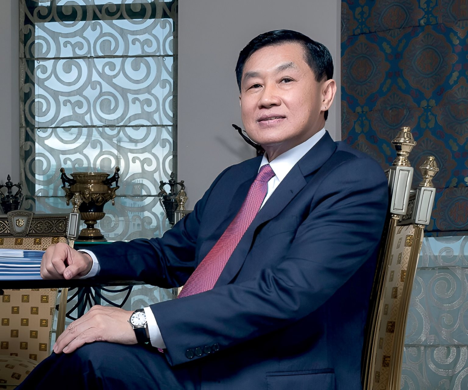 Bên trong dinh thự 2.500 m² ven sông: Ngôn ngữ sống của giới siêu giàu