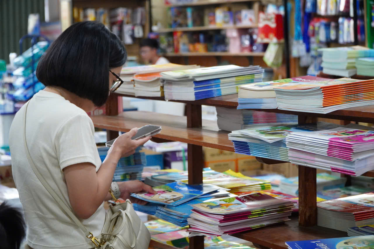 Huế chuyển hướng sách giáo khoa: ưu tiên học sinh khó khăn