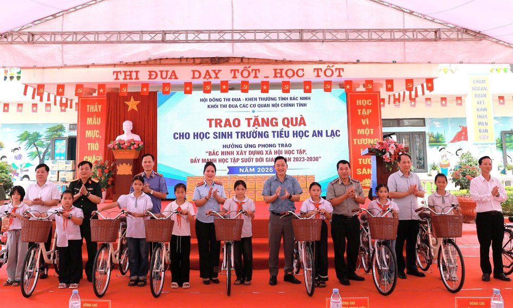 Các tỉnh đẩy mạnh rà soát chính sách hỗ trợ học sinh khó khăn