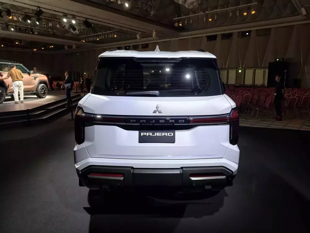 Mitsubishi Pajero thế hệ mới: Cú hích SUV diesel 2.4L tại Đông Nam Á