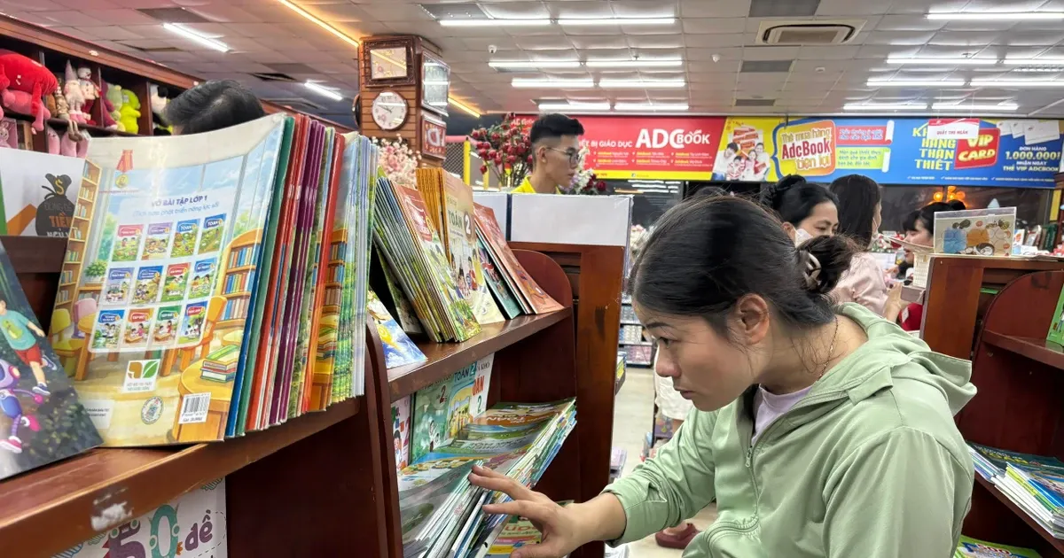 Bộ Giáo dục chỉ đạo nóng cung ứng sách giáo khoa trước 15/9
