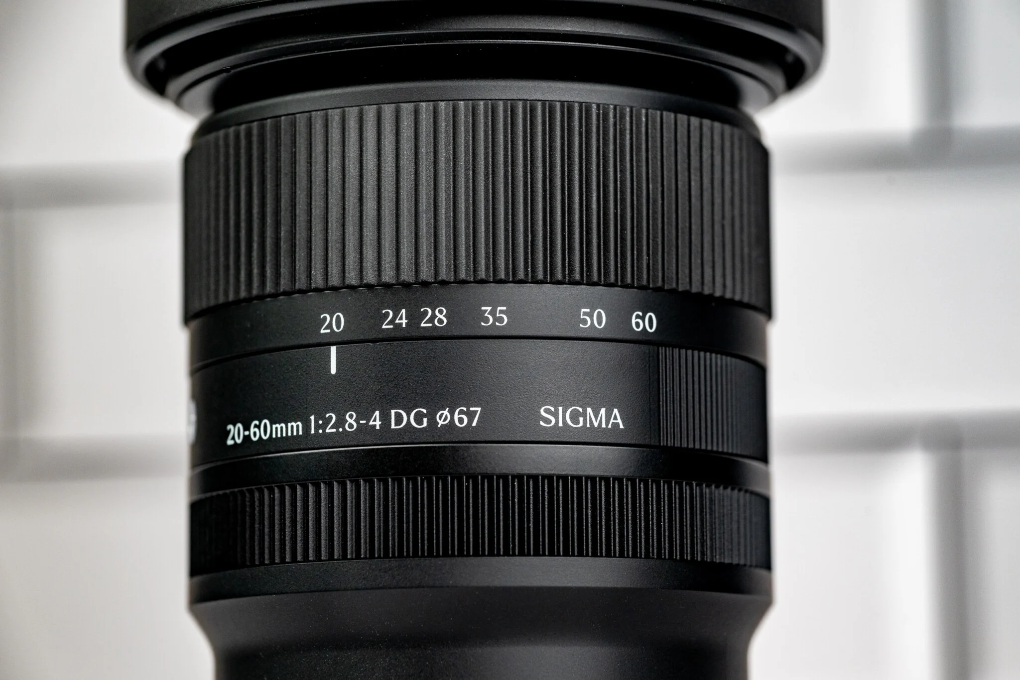 Ống kính giá rẻ chất lượng: Sigma 20-60mm, Viltrox 25mm f/1.7 và Panasonic 50mm f/1.8