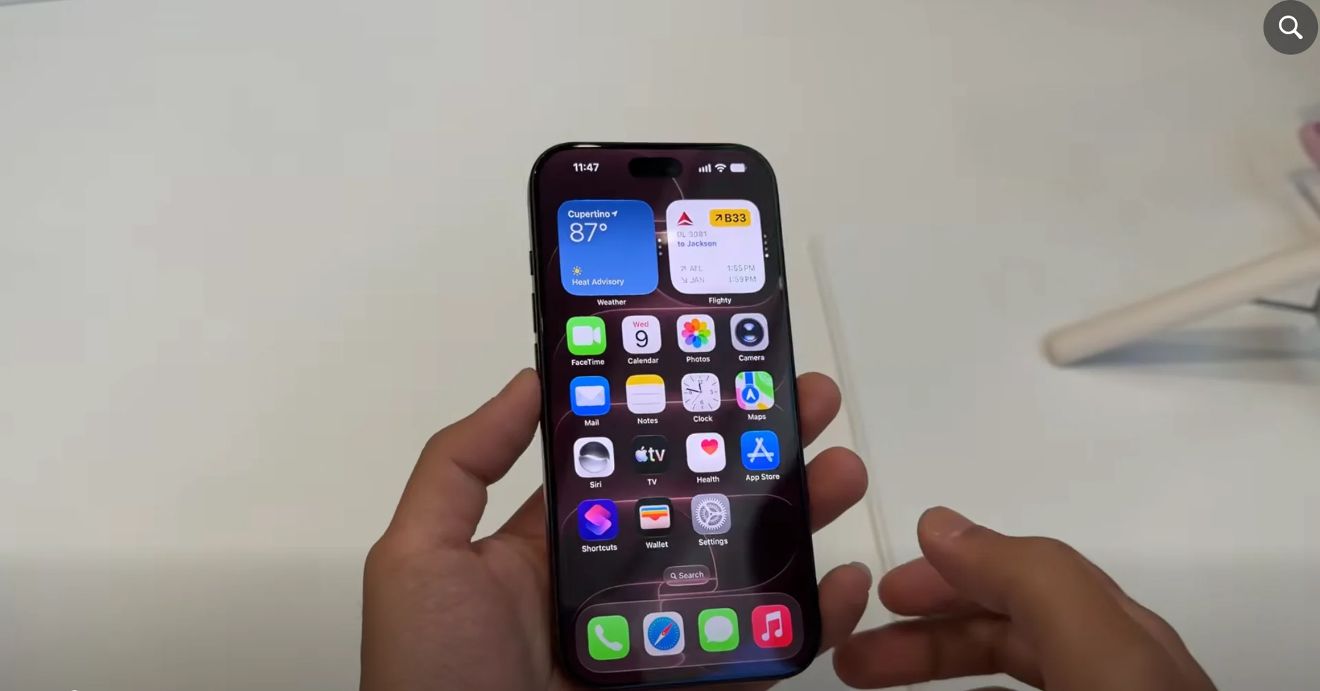 iPhone 18 series sau 1 ngày ra mắt: khen chê có đáng?