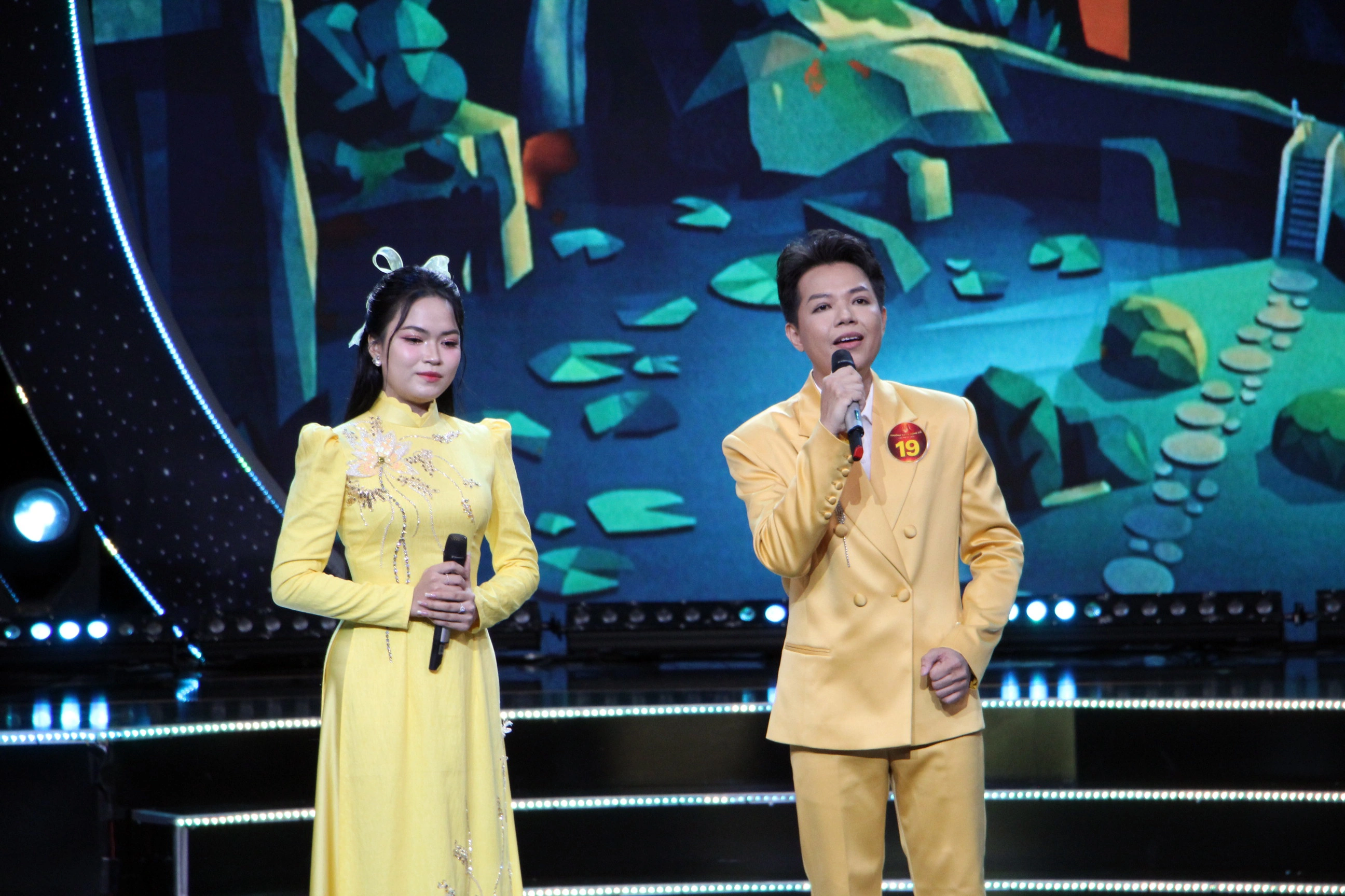 Chung kết 2 Chuông vàng vọng cổ: Hai tiếc nuối, năm hy vọng