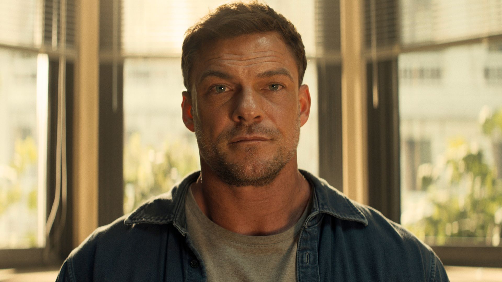 Reacher mùa 4 kết thúc với cú chốt lớn, Neagley mở màn vũ trụ mới trên Prime Video