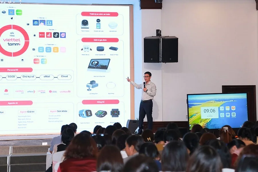 Học bạ số bắt đầu từ tháng 10: Cơ hội và áp lực cho gia đình học sinh