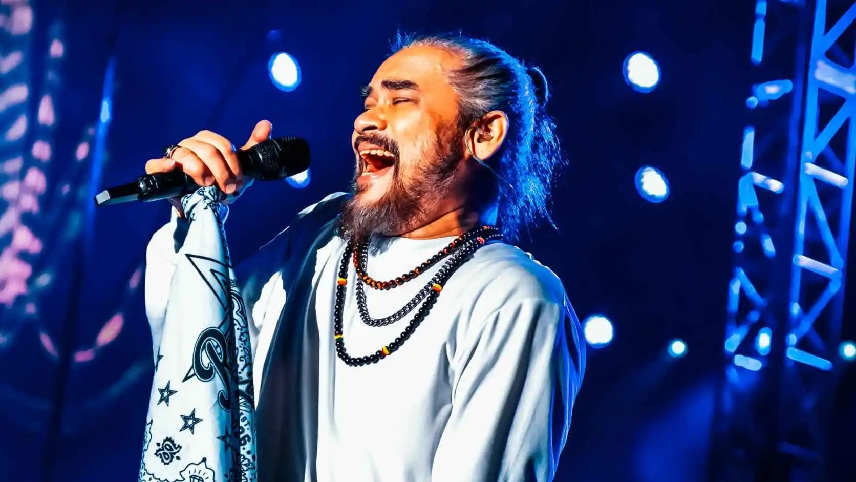 Legenda Rock Awie Padatkan Stadium Merdeka dalam Konsert 'Last Man Standing'