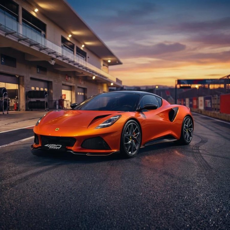 Lotus Emira 420 Sport, Emeya và Eletre: bộ ba hiệu suất cao định nghĩa lại Lotus