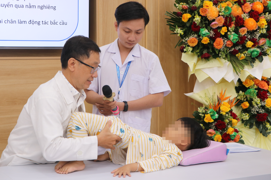 Nhận biết sớm teo cơ tủy ở trẻ sơ sinh để không đánh mất “khoảng vàng” điều trị