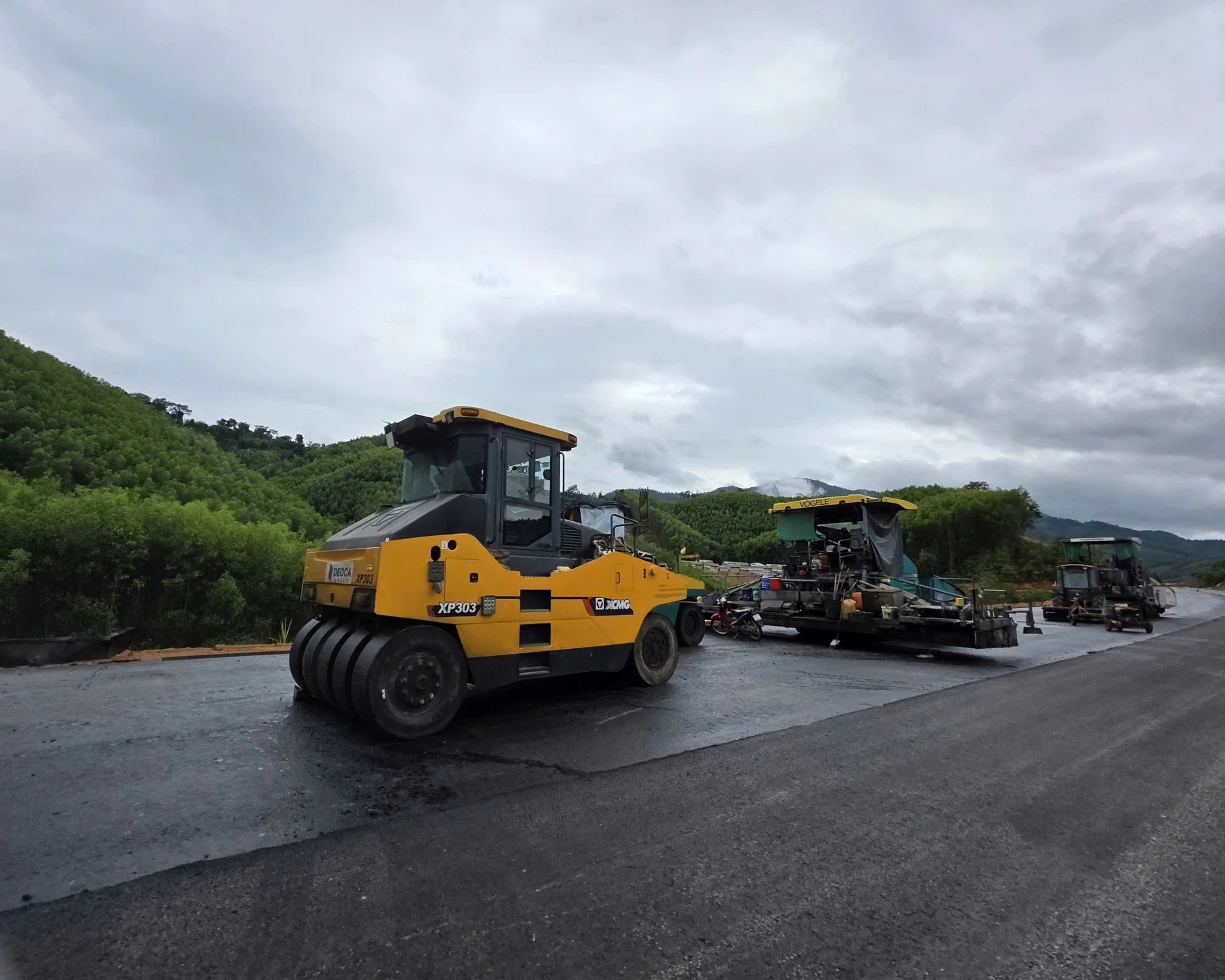 Cao tốc rừng-biển Khánh Hòa - Buôn Ma Thuột: chạy đua với mùa mưa và địa hình cực khó