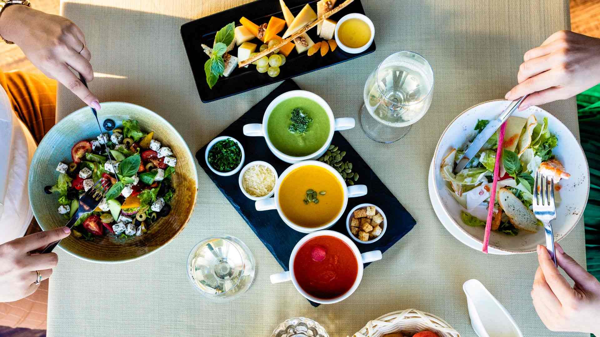 Chế độ ăn MIND và Địa Trung Hải: chiến lược bảo vệ não từ tuổi trung niên