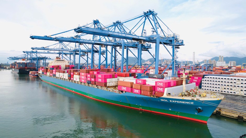TP.HCM chạy đua cảng xanh và số hóa để không tụt lại sau Singapore